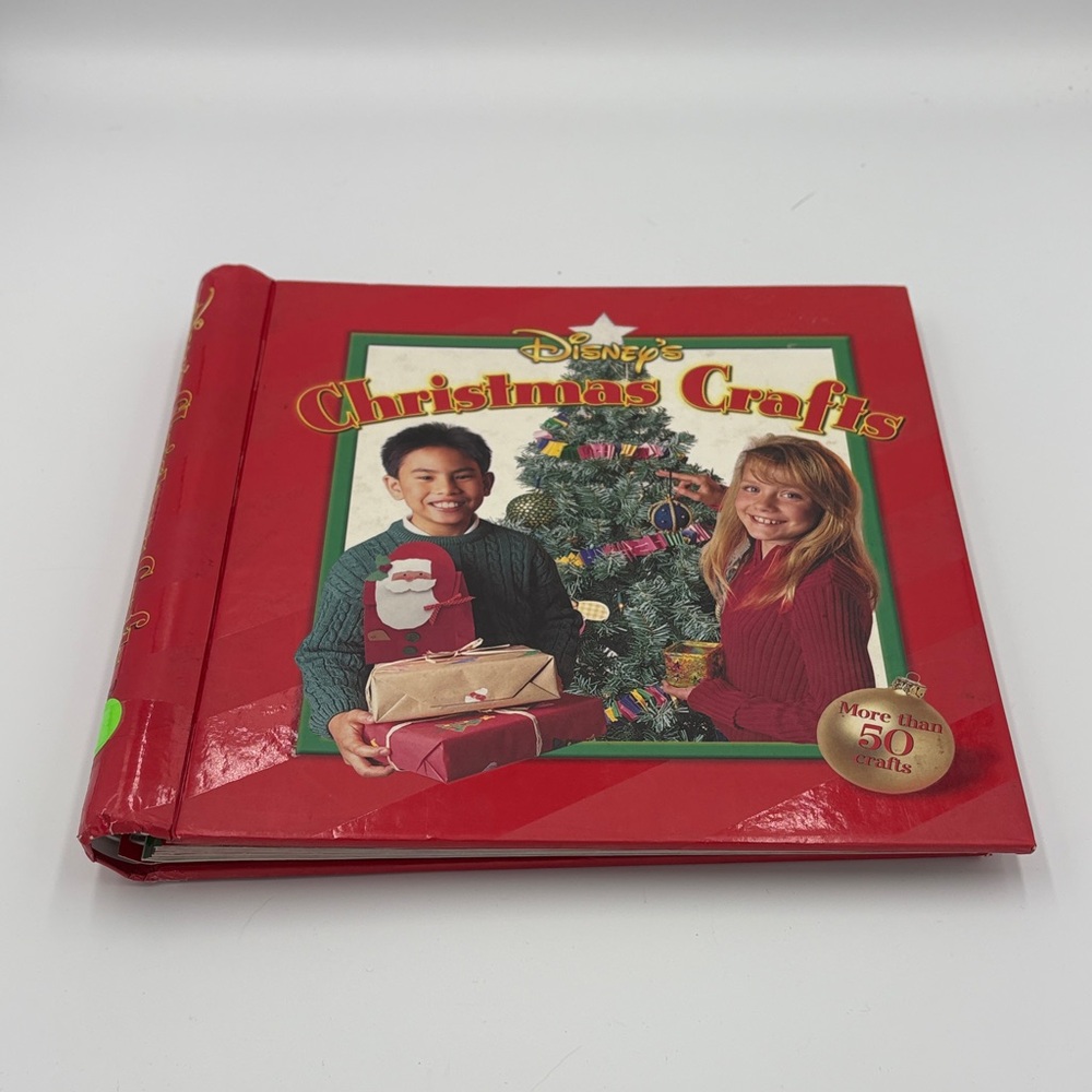 Disney Red Christmas Crafts Book